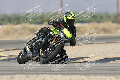 media/Oct-13-2025-Moto Forza (Mon) [[a66d839500]]/3-B Group/Session 3 (Turn 16)/